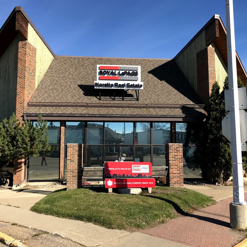 Exterior of our Sherwood Park office from the front of the building.